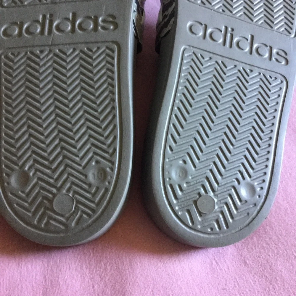 Adidas Adilette Cloudfoam camo shower slides NWOT